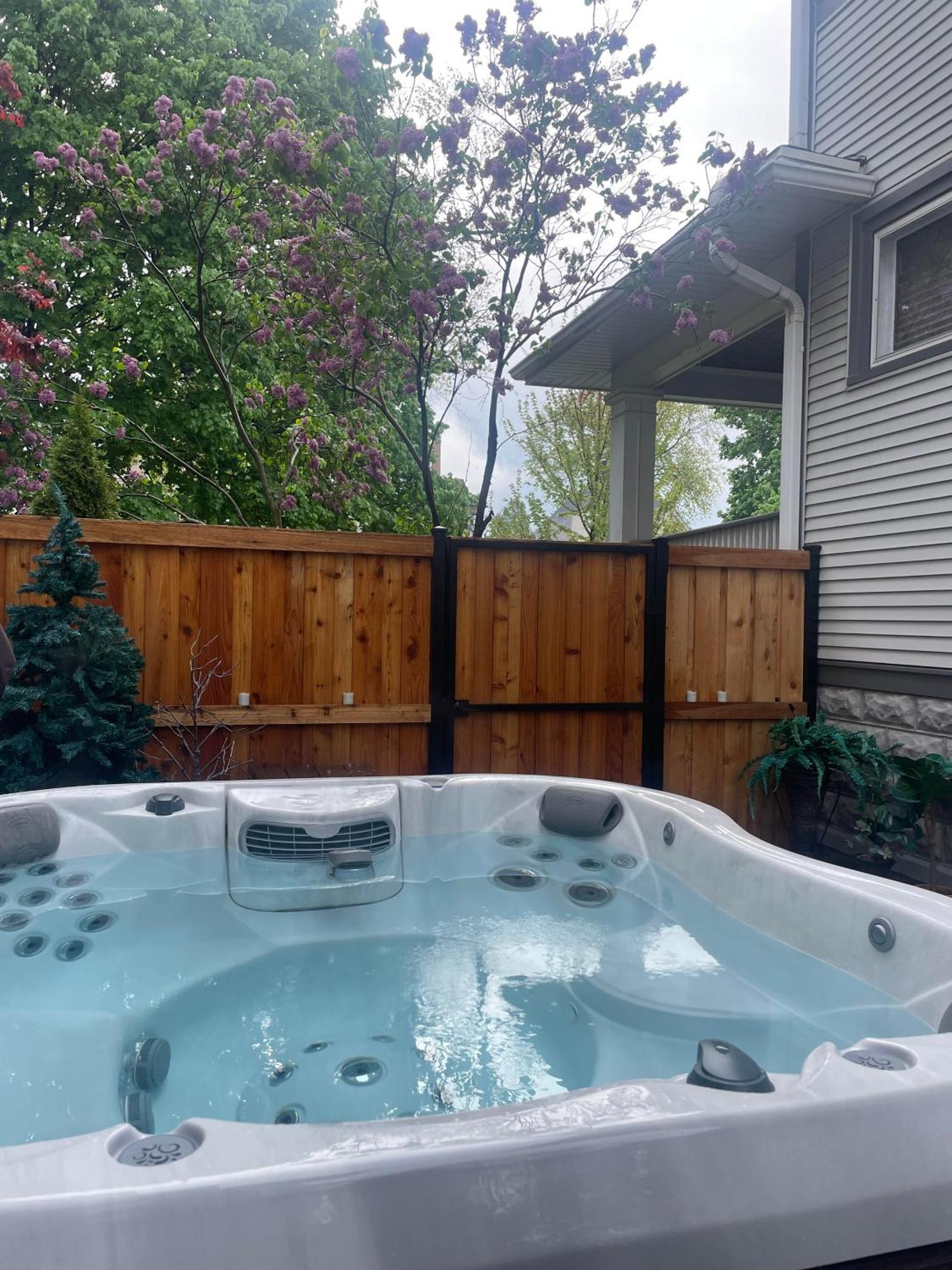 Historic Home With Outdoor Hot Tub Near Downtown In Public Transportation Hub シカゴ エクステリア 写真